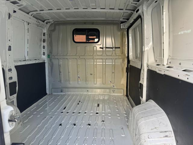 PEUGEOT Boxer 330 2.0 BlueHDi 130CV PC-TN Furgone