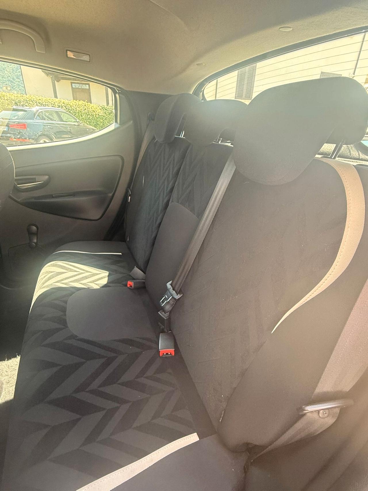Lancia Ypsilon 1.2 69 CV 5 porte GPL Ecochic Silver