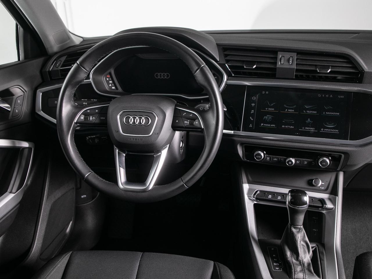 Audi Q3 35 2.0 tdi business s-tronic