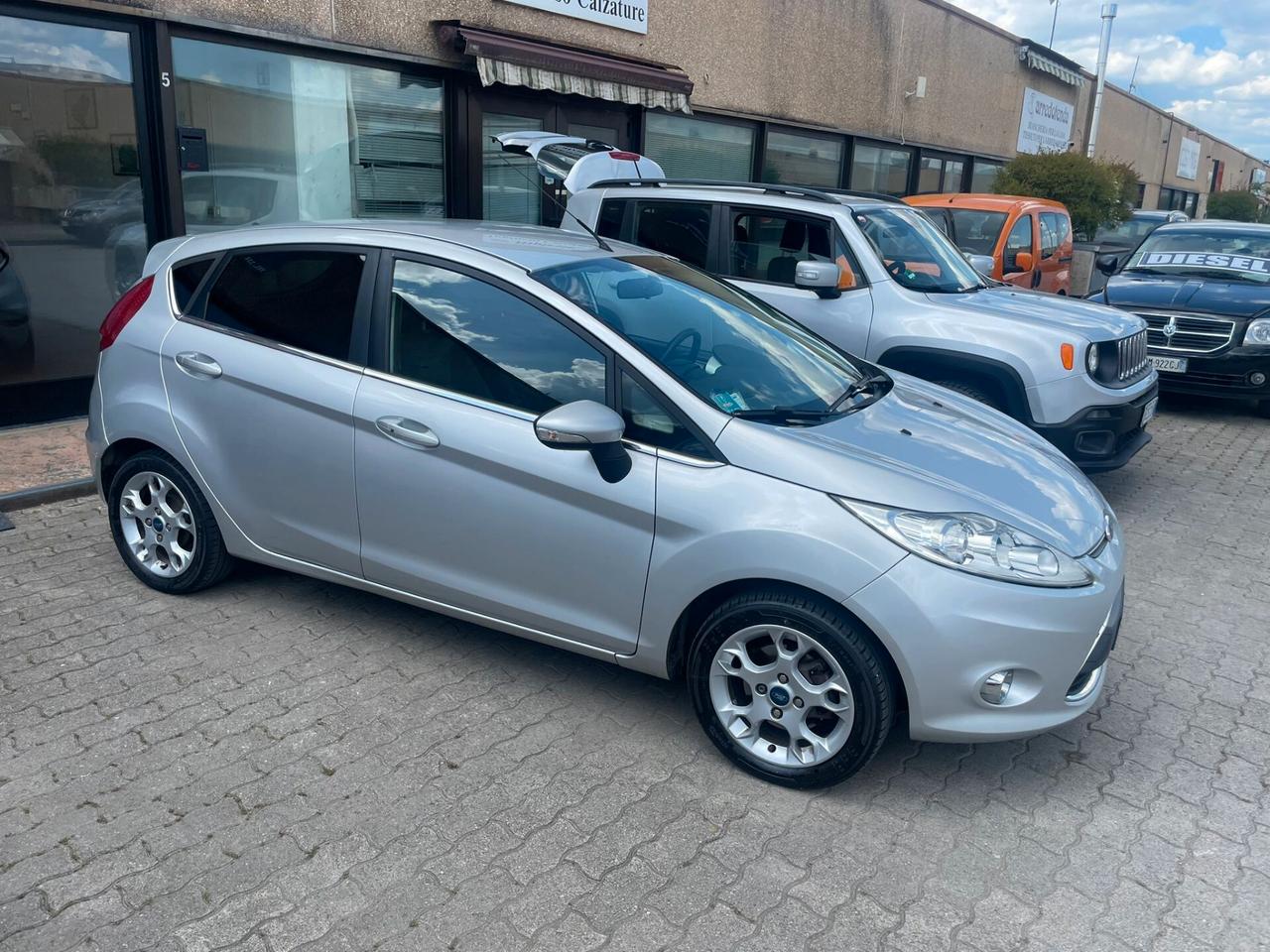 Ford Fiesta 1.4 TDCi 70CV 5 porte Titanium