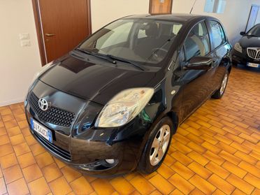 Toyota Yaris 1.3 5 porte OK NEOPATENTATI