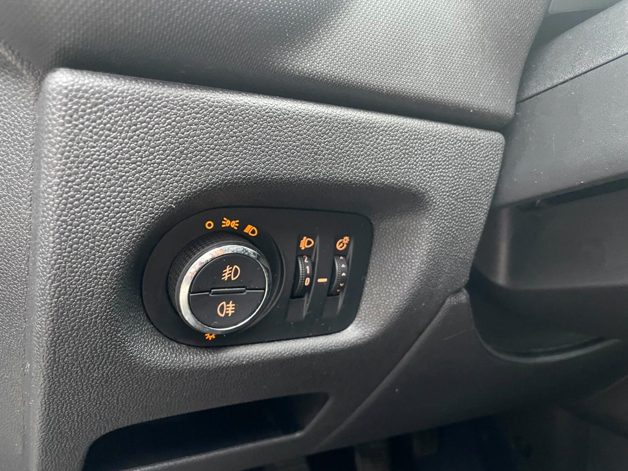 Opel Corsa 1.2 5 porte Edition IDONEA NEOPATENTATI