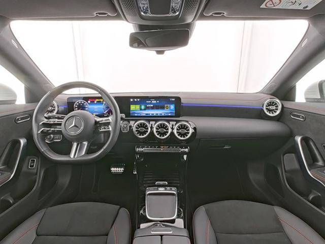 MERCEDES-BENZ CLA 200 d Automatic Shooting Brake AMG Line Premium
