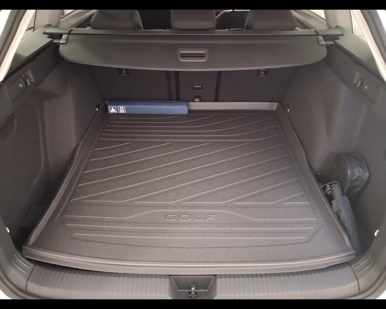 VOLKSWAGEN Golf VIII 2024 Variant - Golf Variant 1.5 tsi Life 115cv