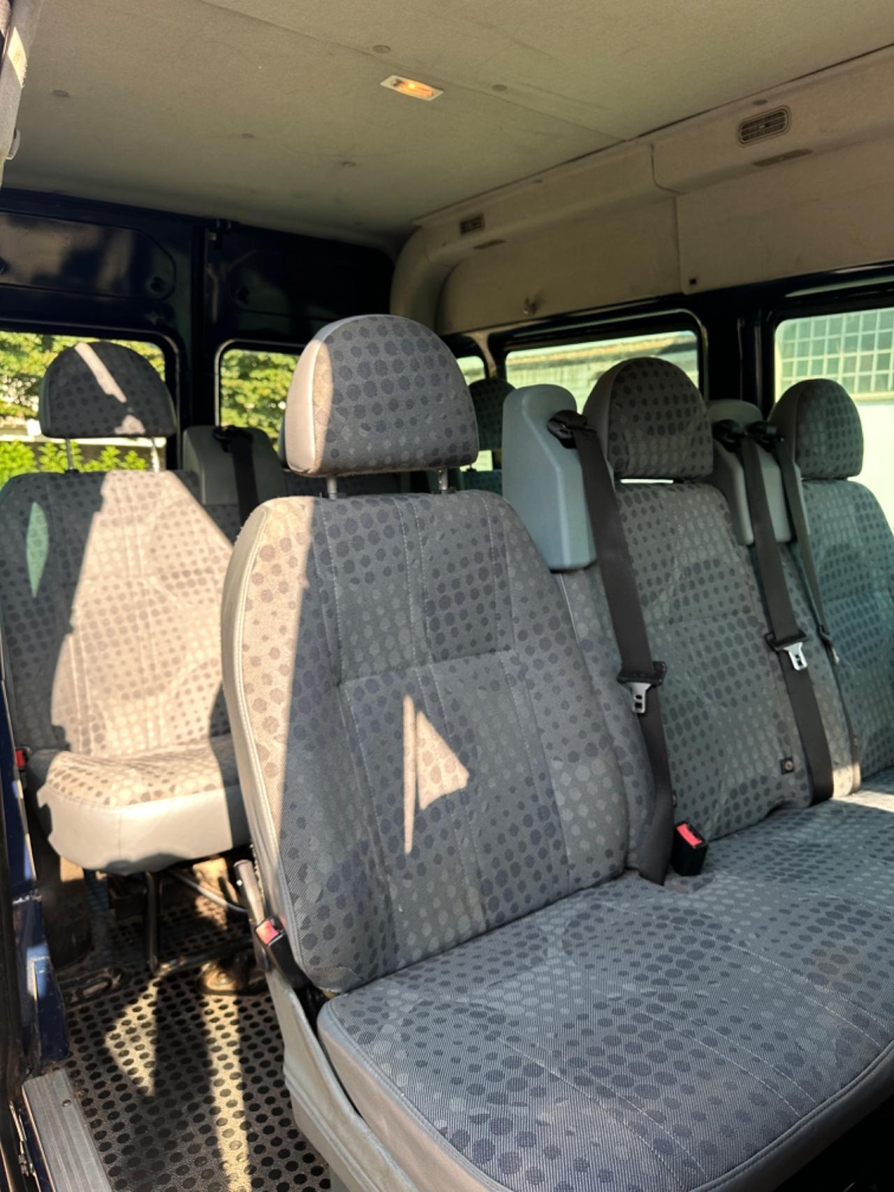 Ford Transit 9 posti