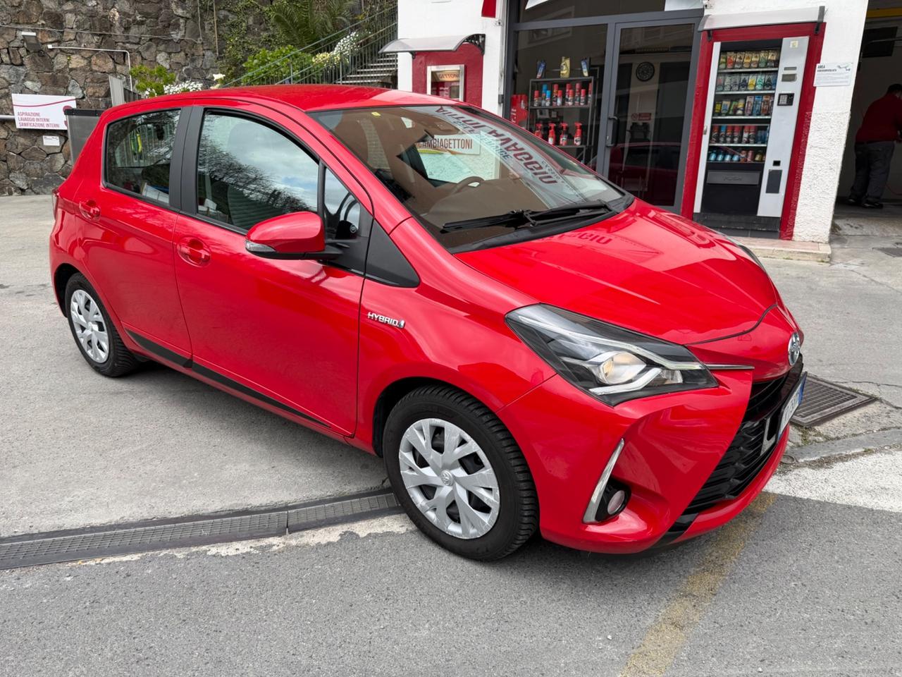 TOYOTA YARIS 1.5 HYBRID AUTOMATICO NEOPATENTATI