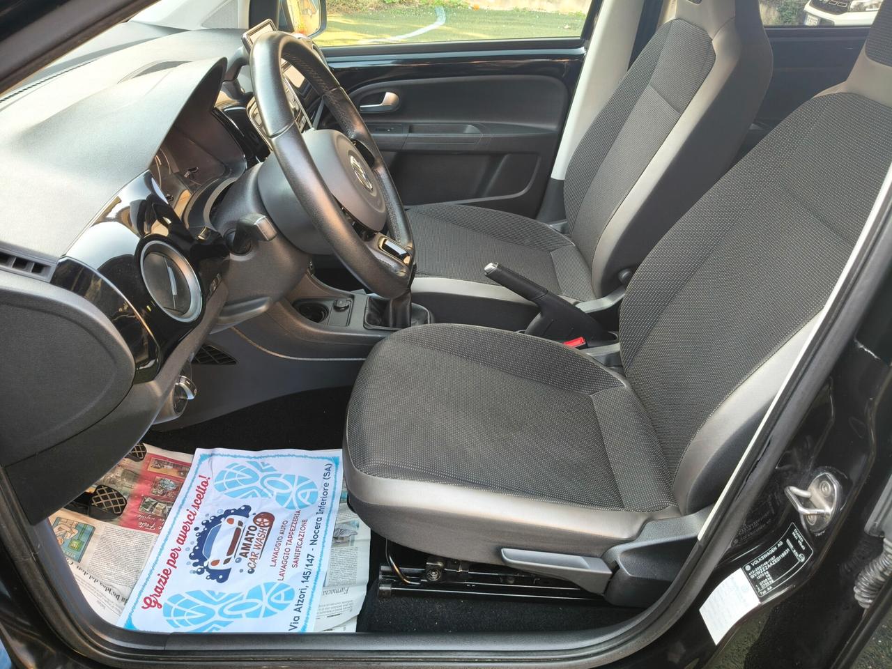 VOLKSWAGEN UP 1000 A METANO FULL OPTIONAL