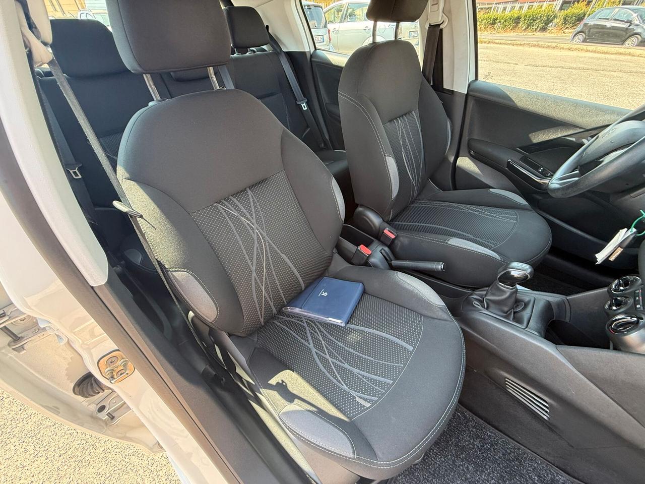 PEUGEOT 208 5PORTE 1.2VTI BENZINA 82CV 90MILAKM