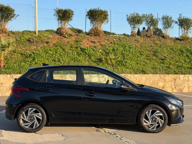 HYUNDAI i20 1.2 MPI CONNECTLINE+VIRTUAL+NAVI+RCAM+PDC