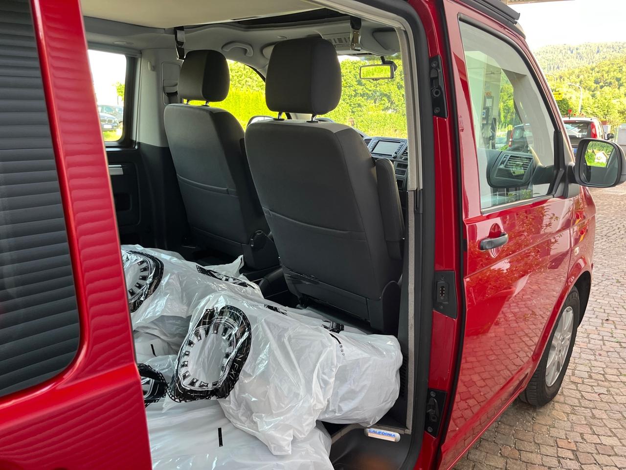 Volkswagen California T5 2.0TDI BEACH AUTOCARAVAN