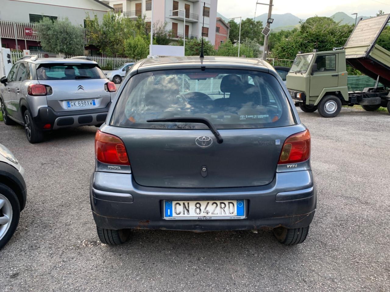 Toyota Yaris 1.0i 16V cat 5 porte