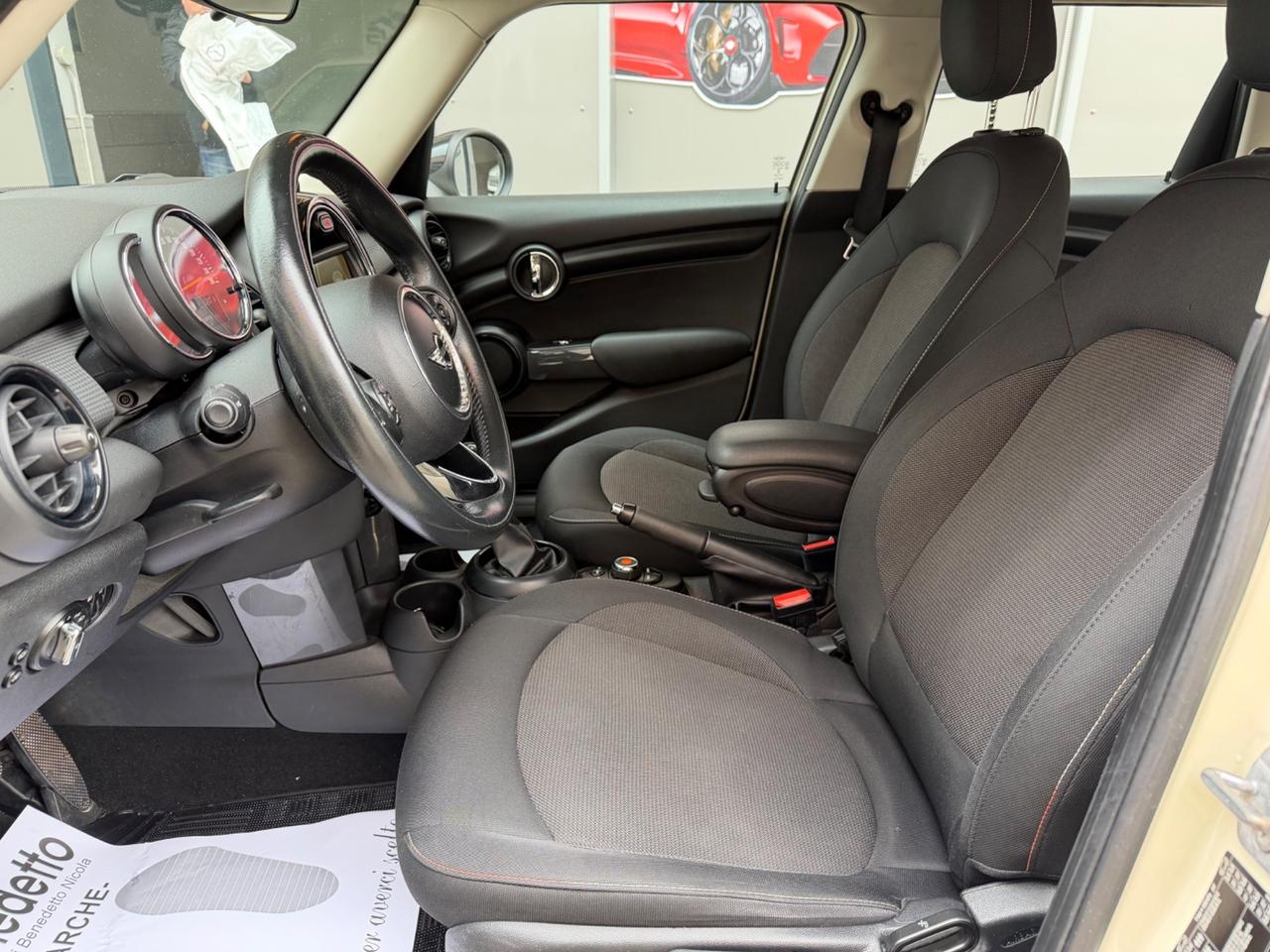 Mini 1.5 Cooper D 116cv auto 2016