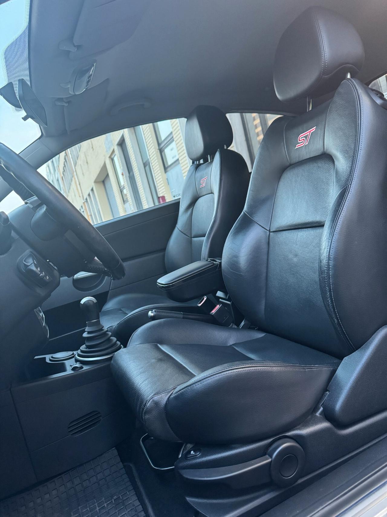 Ford Fiesta 2.0 16V 3p. ST