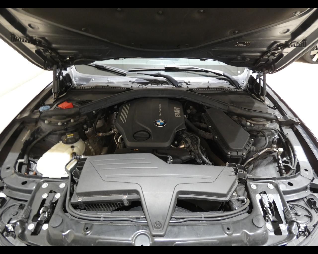 BMW Serie 3 (F30/31) - 316d Touring Business Advantage