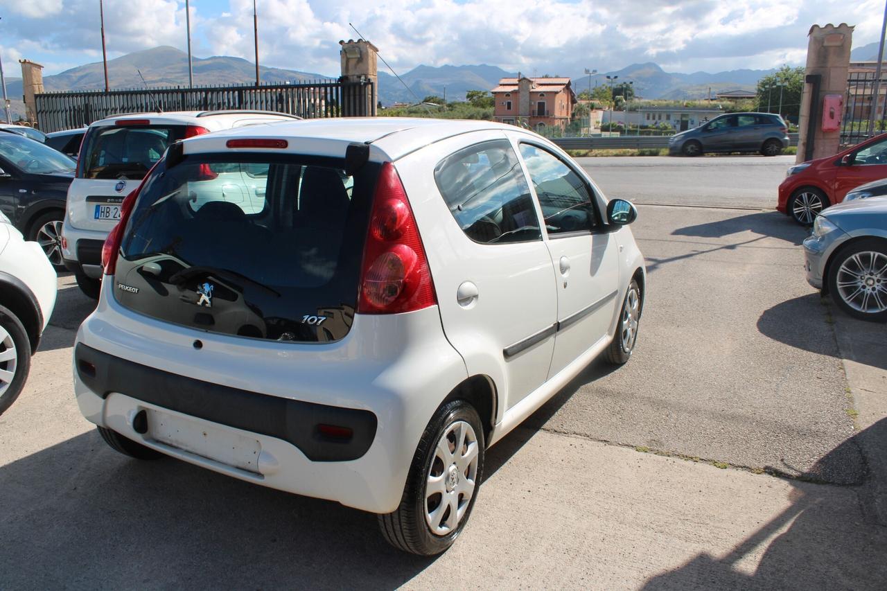 Peugeot 107 1.0 68CV 5p. Plaisir