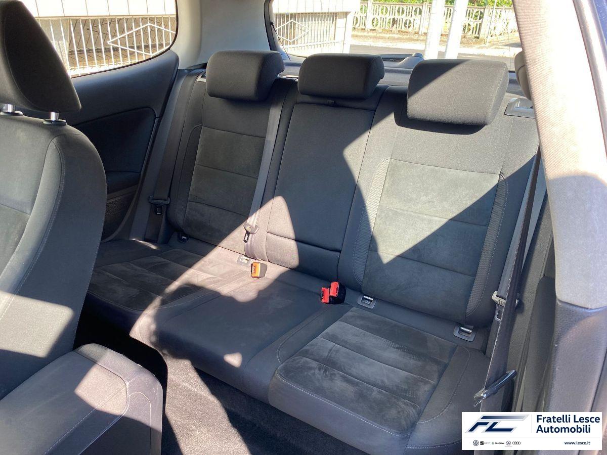 VOLKSWAGEN - Golf 3p 1.6 tdi Highline