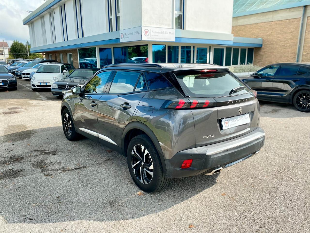 Peugeot 2008 1.2 puretech Active Pack 130cv CINGHIA SOSTITUITA