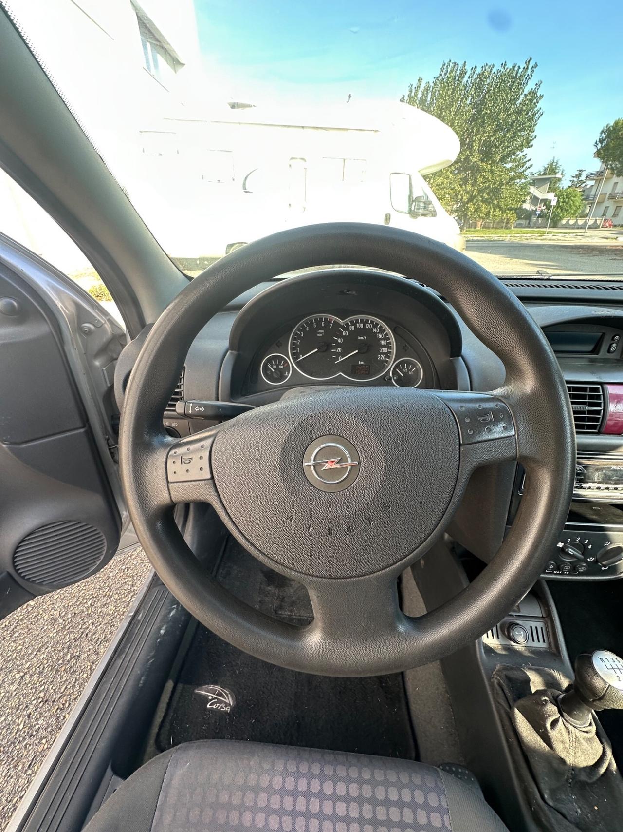 Opel Corsa 1000 benzina 2003 115.000km