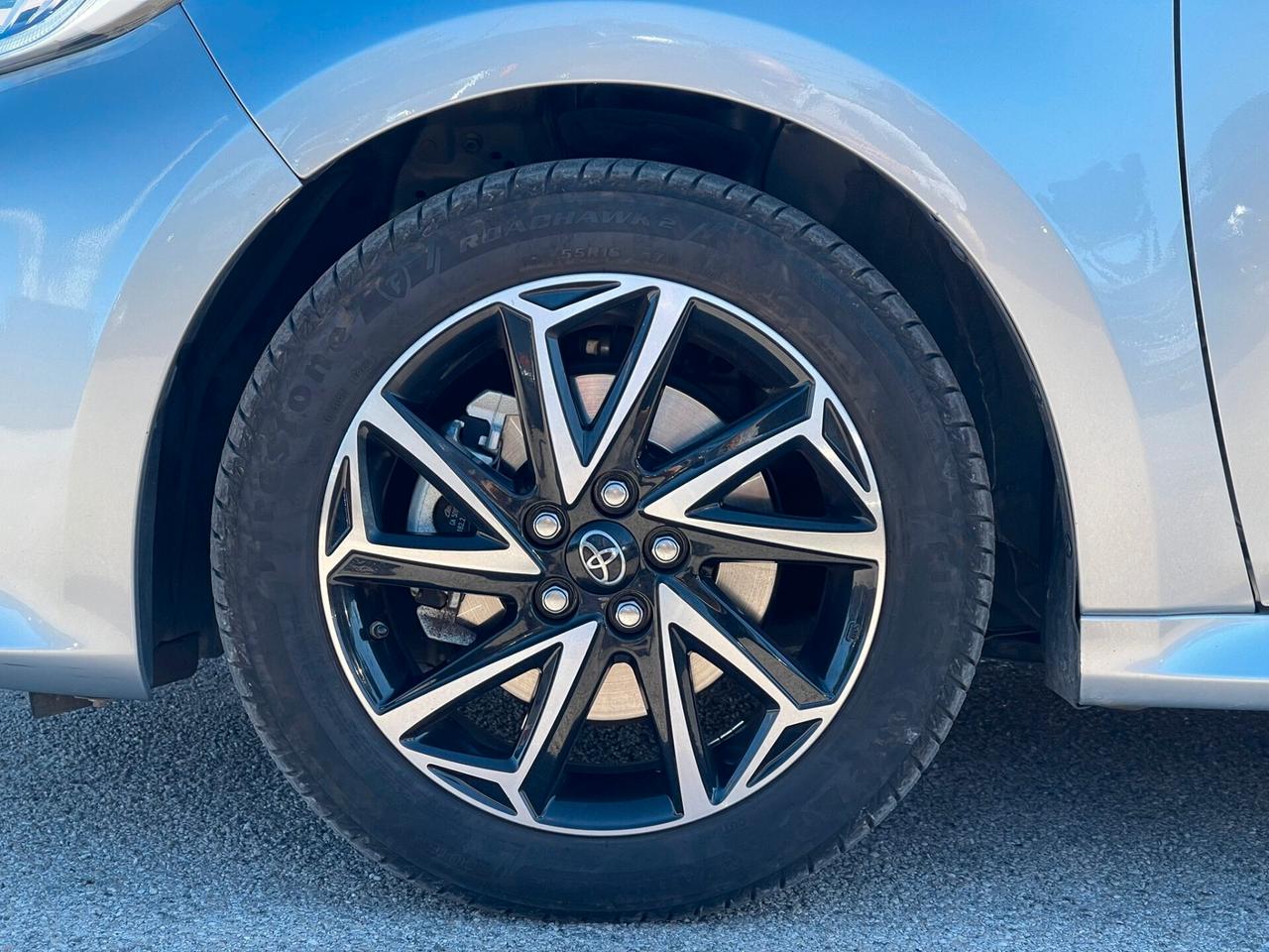 Toyota Yaris 1.5 Hybrid 5 porte Lounge