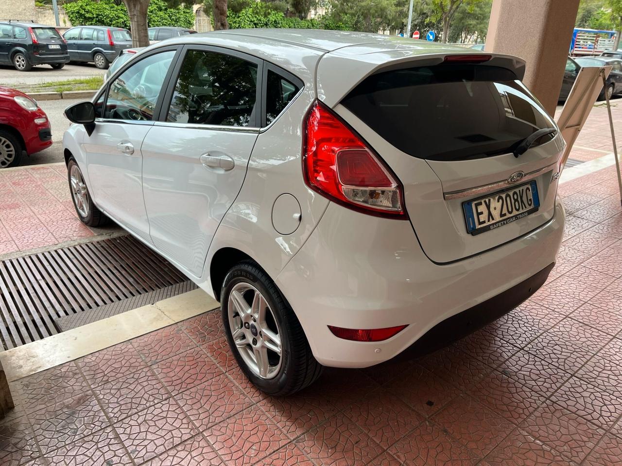 Ford Fiesta 1.4 5p. GPL NAVI perfetta-14