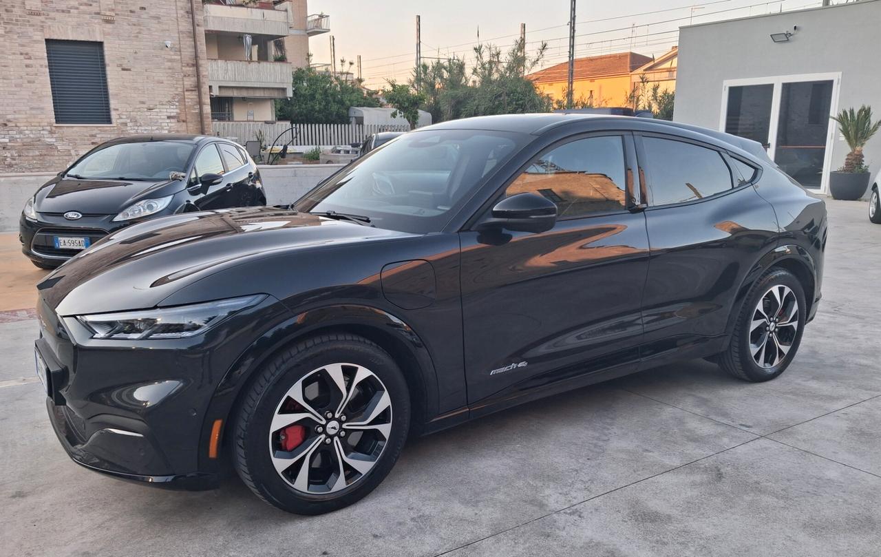 Ford Mustang Mach-E AWD Extended Range 371 CV