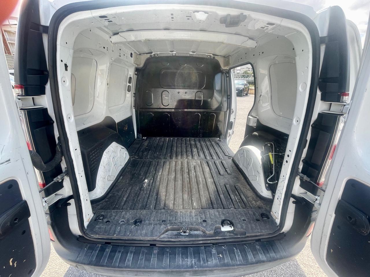 Renault Kangoo 1.5 DCI 90CV NAVI