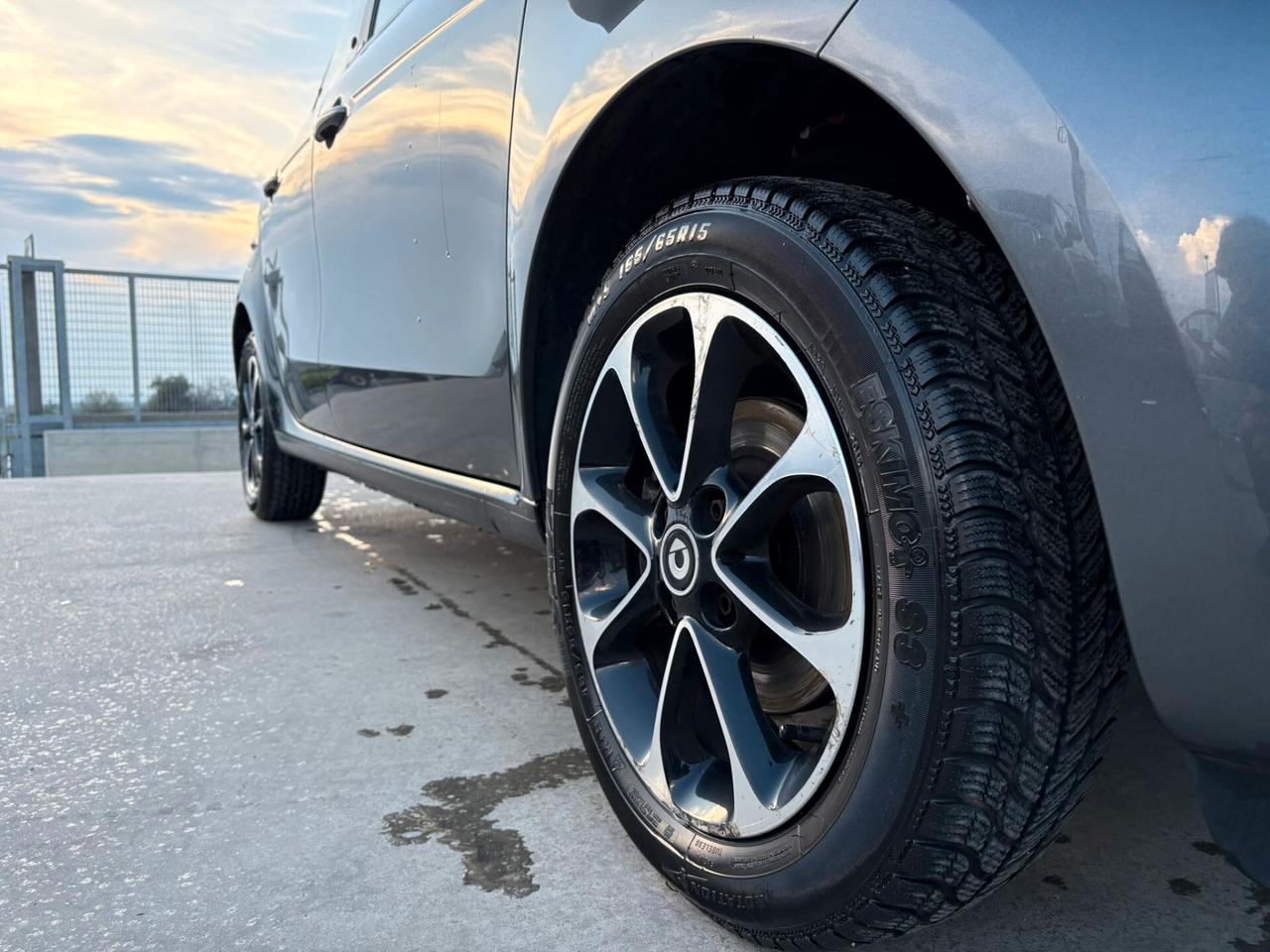 Smart ForFour 70 1.0 twinamic Safetown Silver