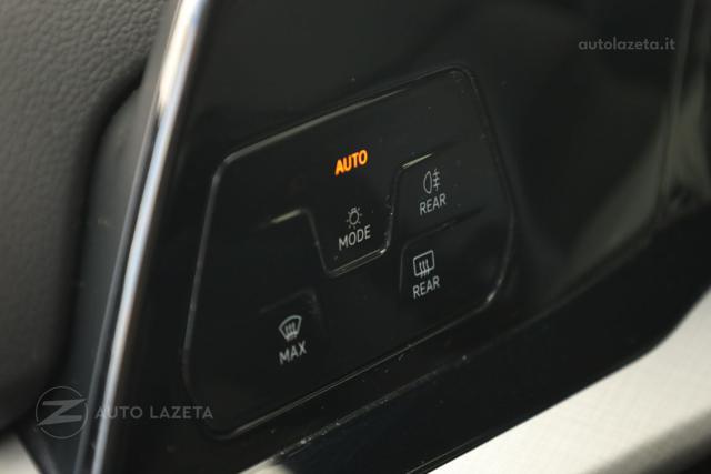 VOLKSWAGEN Golf 1.5 TSI Life