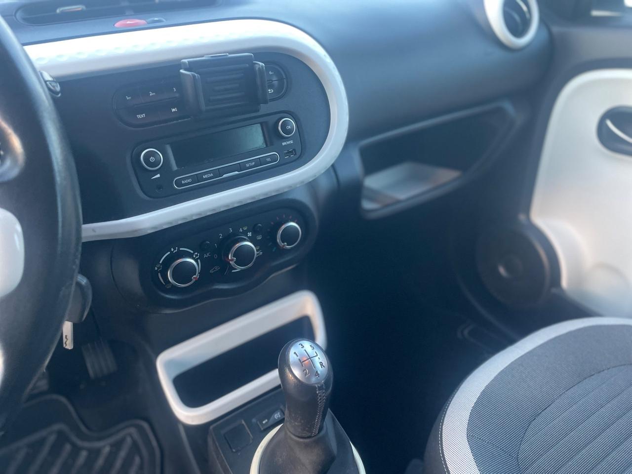 Renault Twingo 1.0 SCe Live 2015