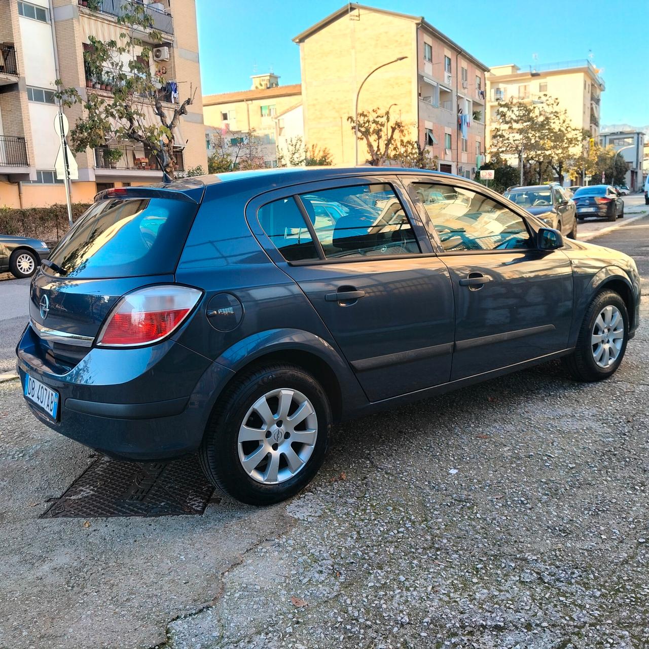 Opel Astra 1.4 16V Twinport 5 porte Enjoy