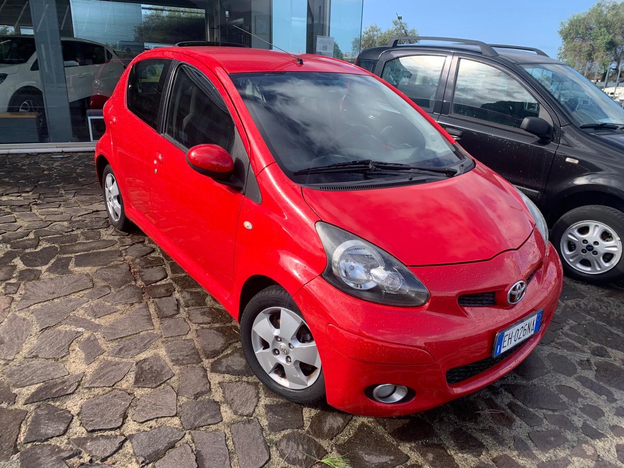 Toyota Aygo 1.0 12V VVT-i 5 porte Sol Connect MMT Deep Ocean