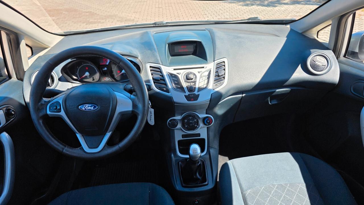 Ford Fiesta 1.4 5p. Bz.- GPL Titanium