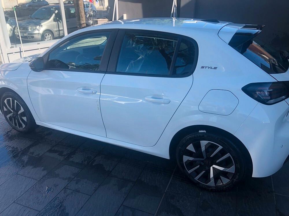 Peugeot 208 Hybrid 110 e-DCS6 Style