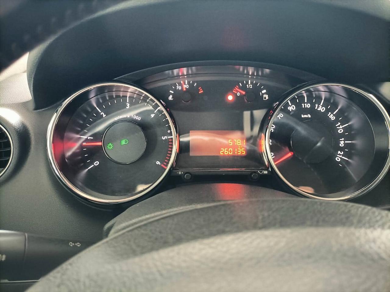 Peugeot 3008 1.6 HDi 112CV Premium 04/2011