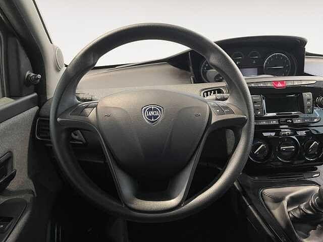 Lancia Ypsilon 1.2 69CV GPL Ecochic Silver - NEOPATENTATI