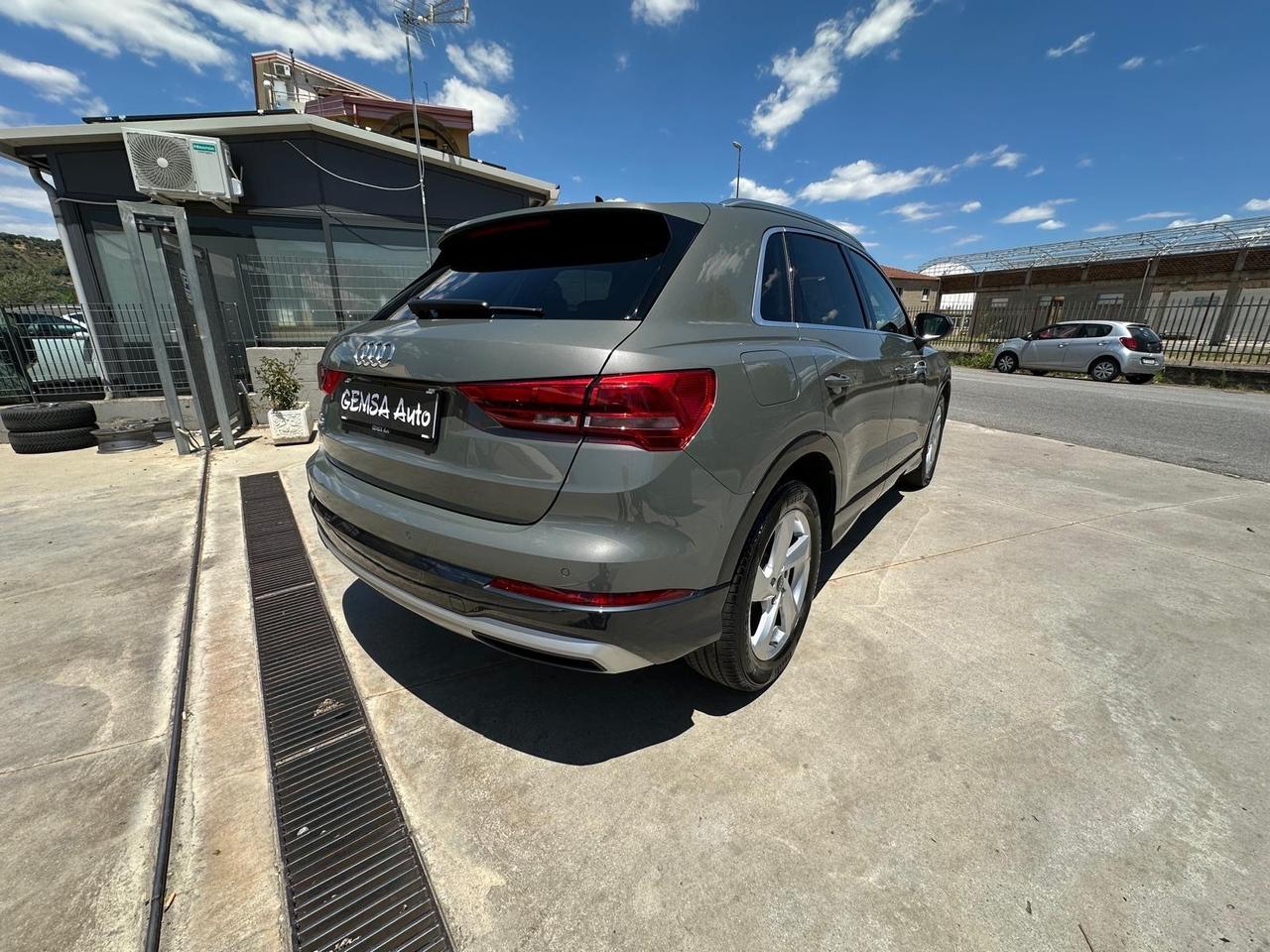 Audi Q3 35 TDI S tronic Business