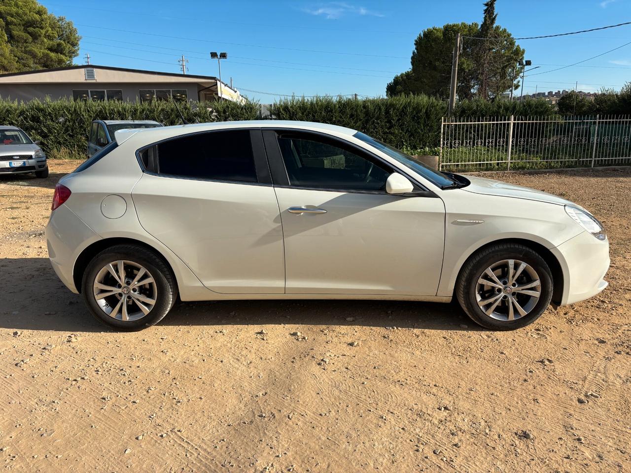 Alfa Romeo Giulietta 1.6 JTDm-2 105 CV Distinctive