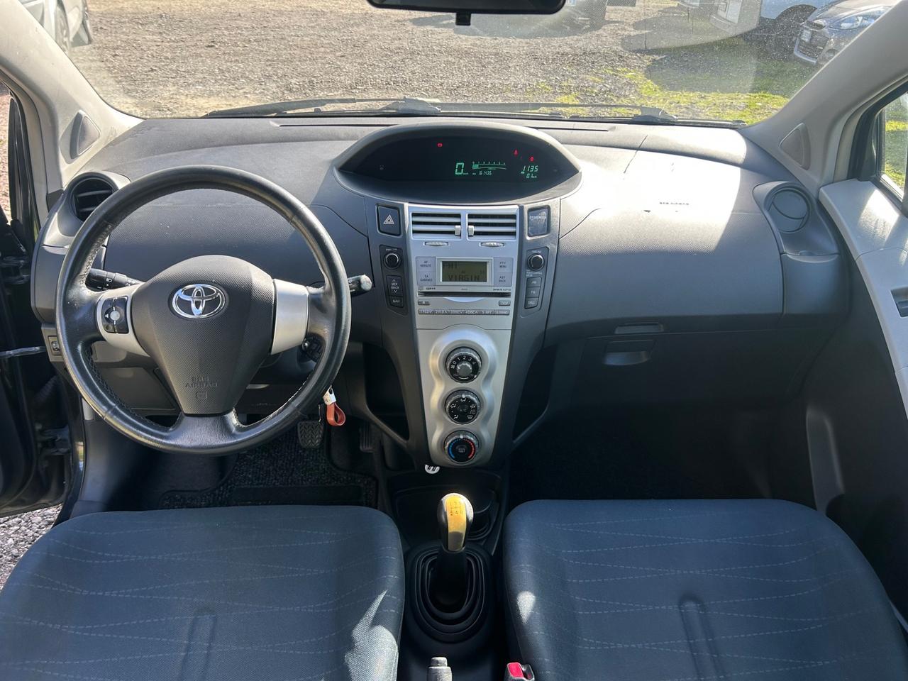 Toyota Yaris 1.0 3 porte