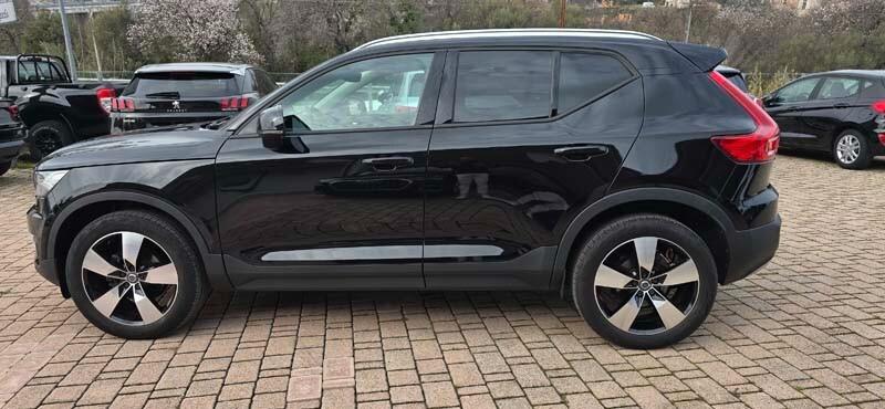 Volvo XC40 Volvo XC40 D3 2.0 TDI 150 CV MomentumPro Edition