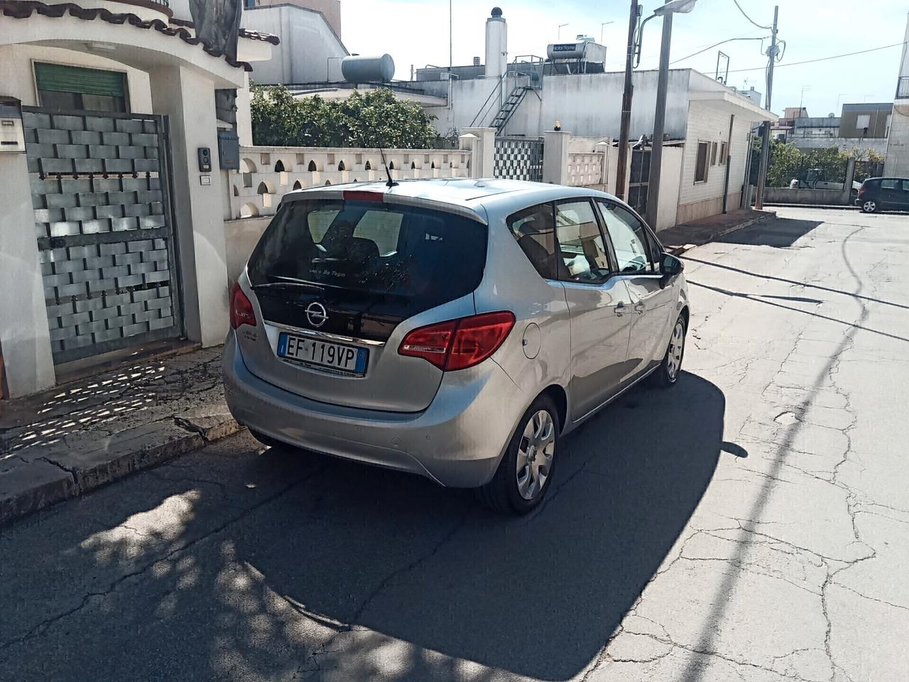 Opel Meriva 1.4 benzina