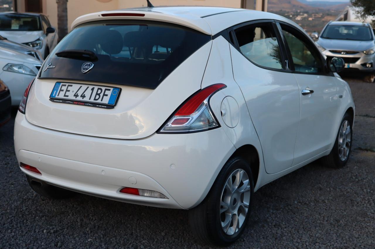 Lancia Ypsilon 1.2 69 CV 5 porte Platinum