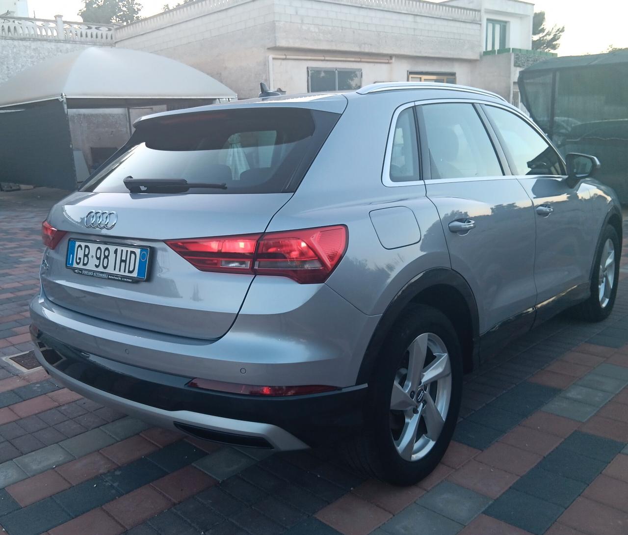 Audi Q3 35 TDI S tronic Business Advanced