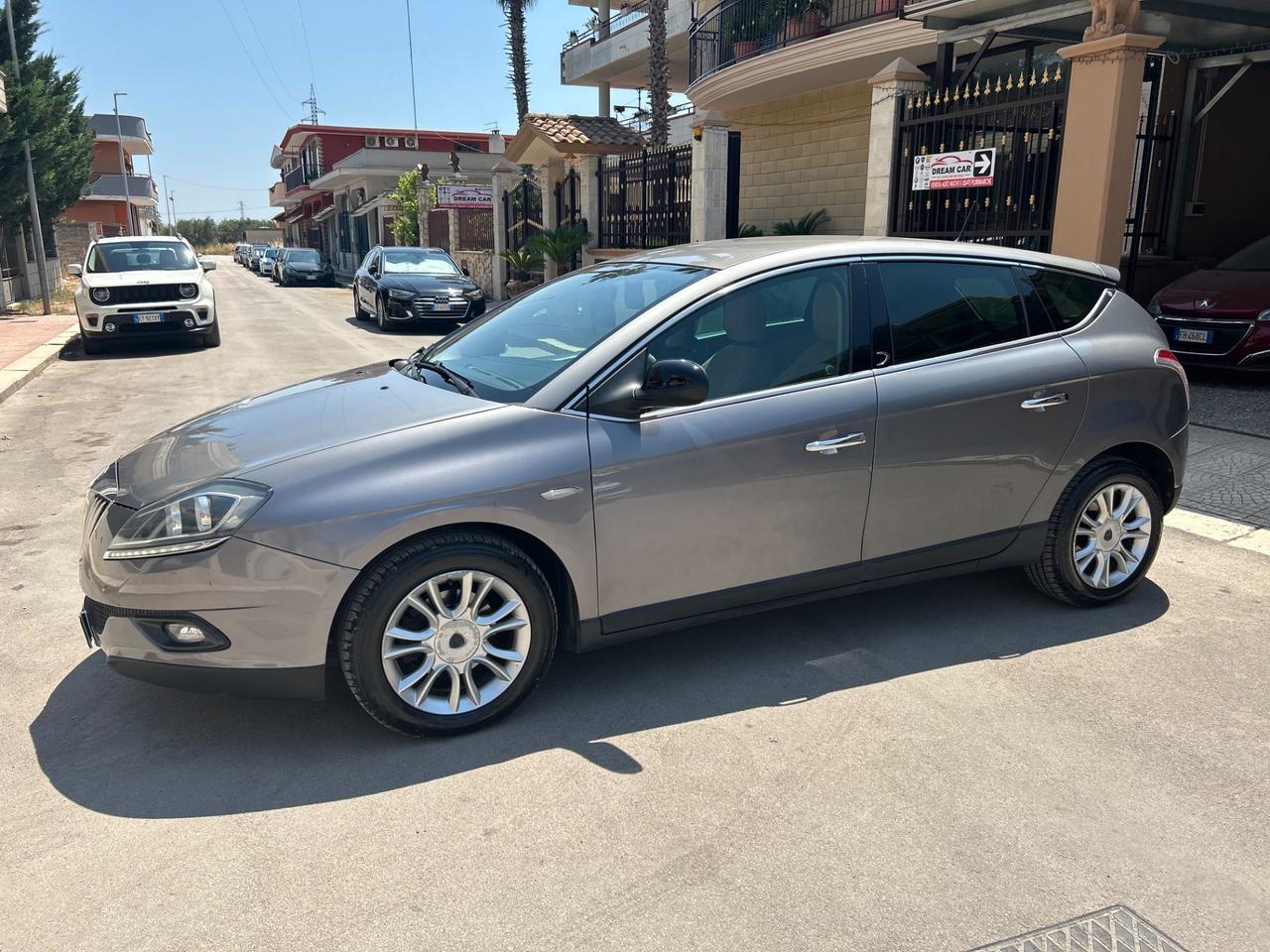 Lancia Delta 1.6 MJT DPF Gold