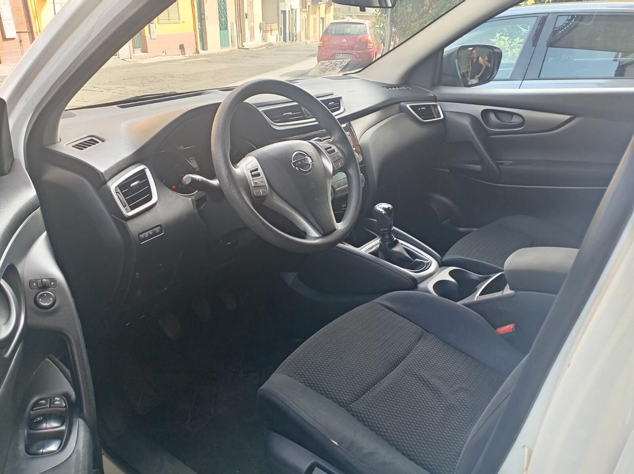 Nissan Qashqai 1.2 DIG-T Acenta