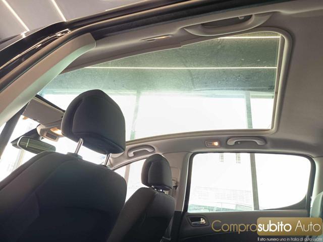 PEUGEOT 308 1.6 HDi 110CV 5p. Féline (6 Marce)