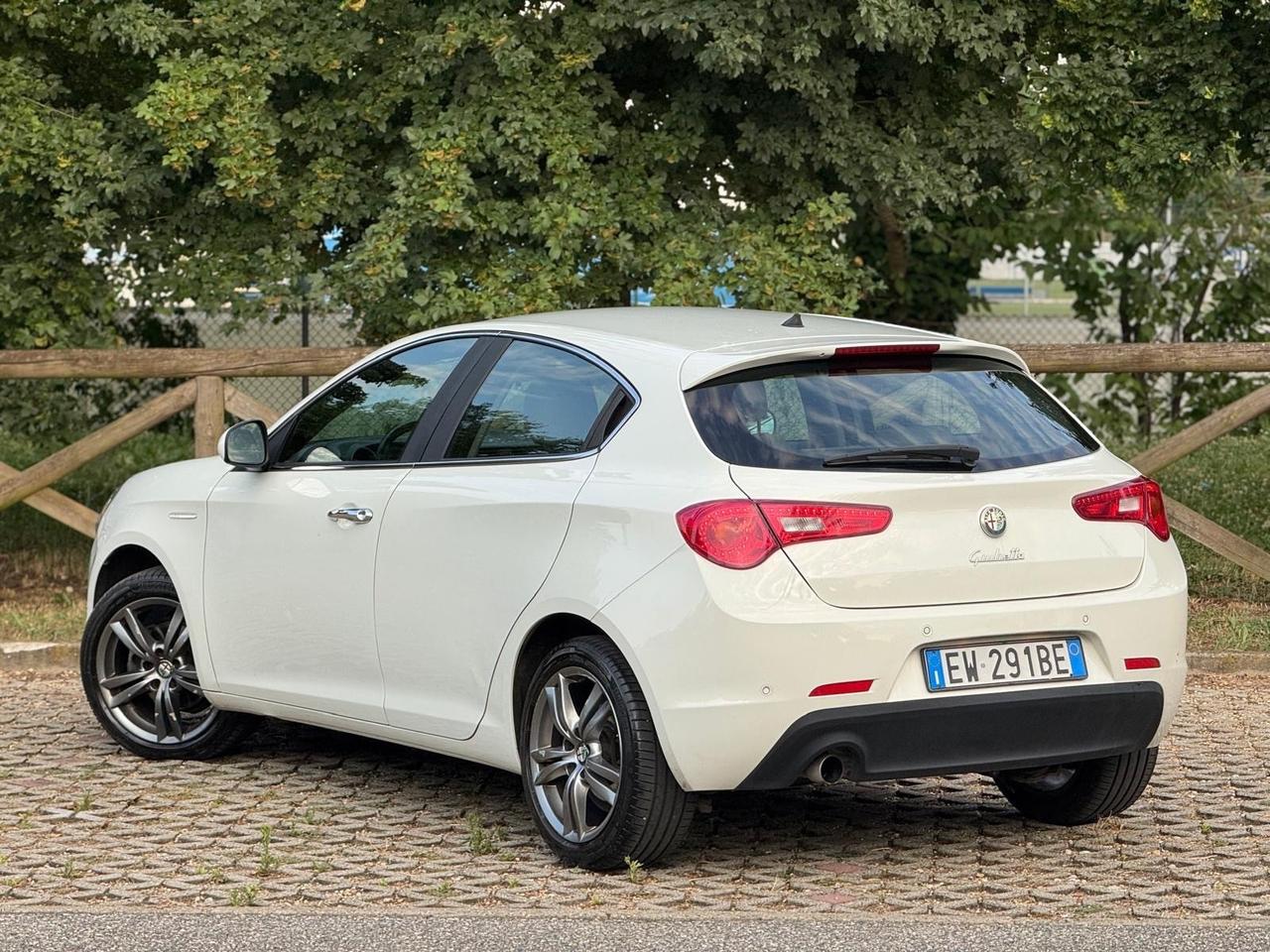 Alfa Romeo Giulietta 1.6 JTDm-2 105 CV Exclusive adatta per neopatentati