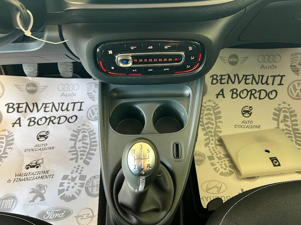 Smart Forfour 1.0 71 CV Total Black 30.000KM!