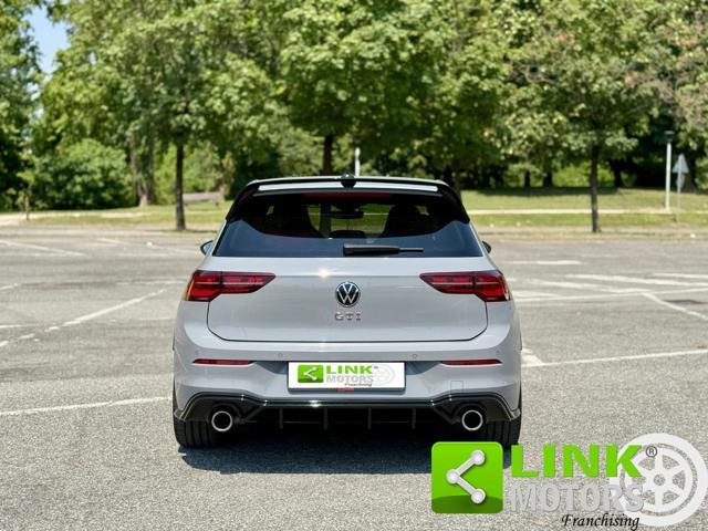VOLKSWAGEN Golf GTI 8 performance