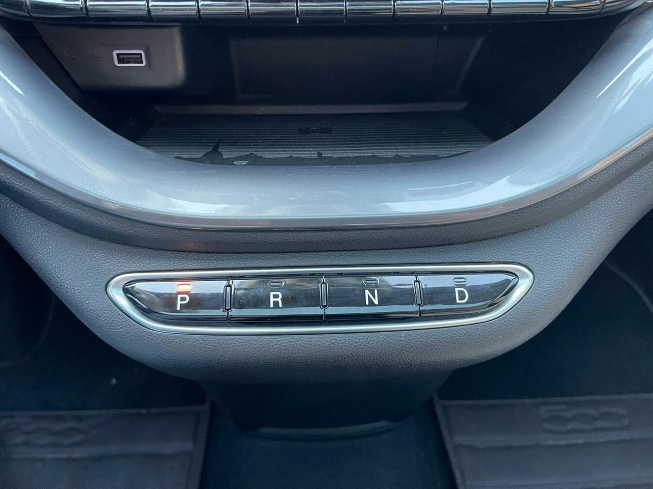 Fiat 500 500e Berlina 42 kWh La Prima