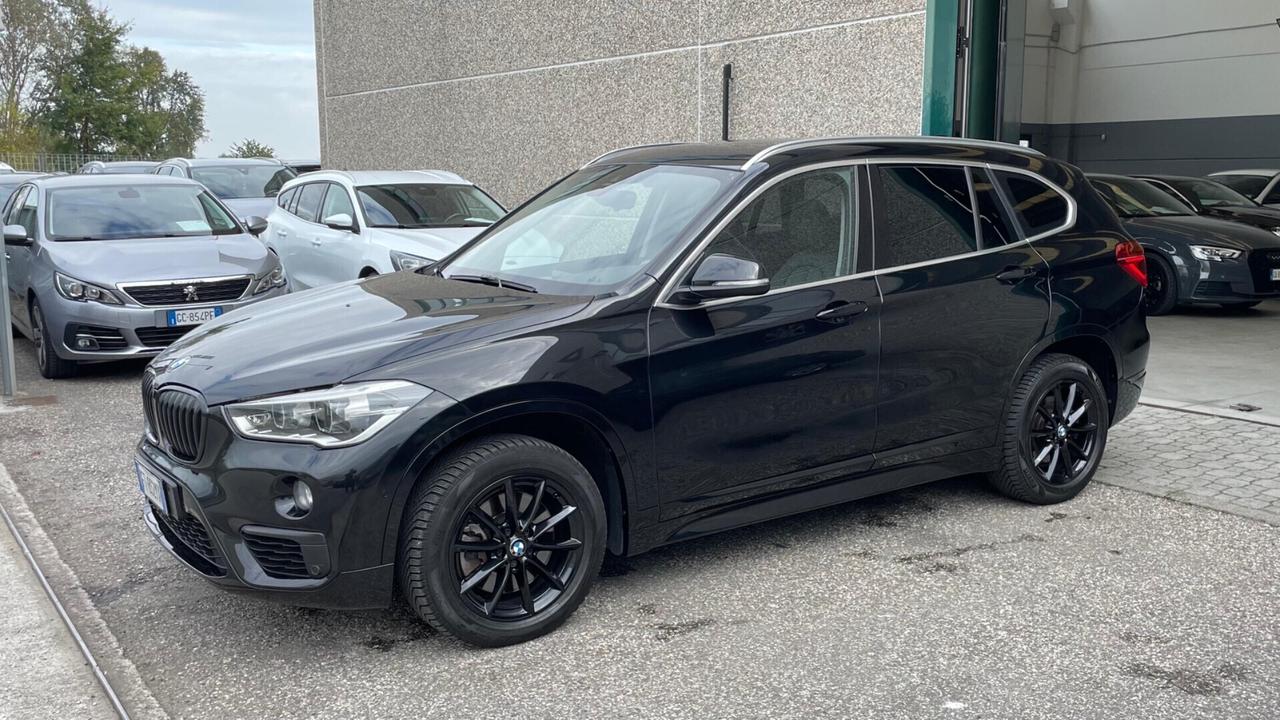 Bmw X1 xDrive20d Advantage TOTAL BLACK TETTO PANORAMICO PELLE